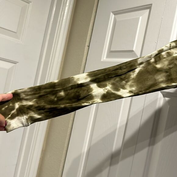 Leallo Hoodie Sweatshirt, Size Large - Picture 4 of 7